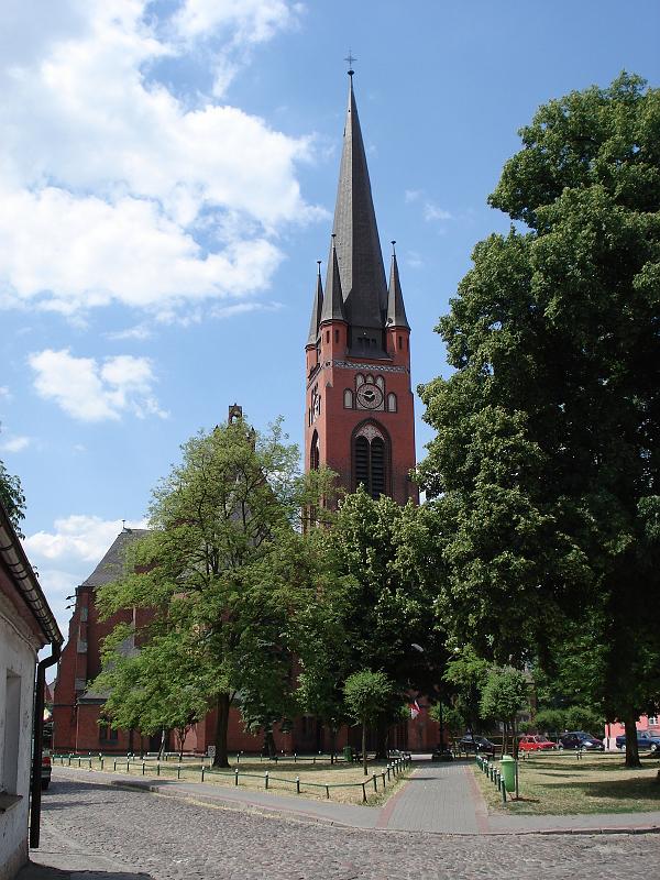 Motorradtour Baltikum Juni 2008_Driesen_Kirche.jpg